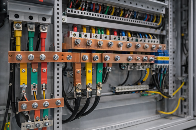 Ошиновка и шинная разводка в распределительном шкафу