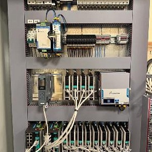 Шкаф управления со степенью защиты IP54 - фото